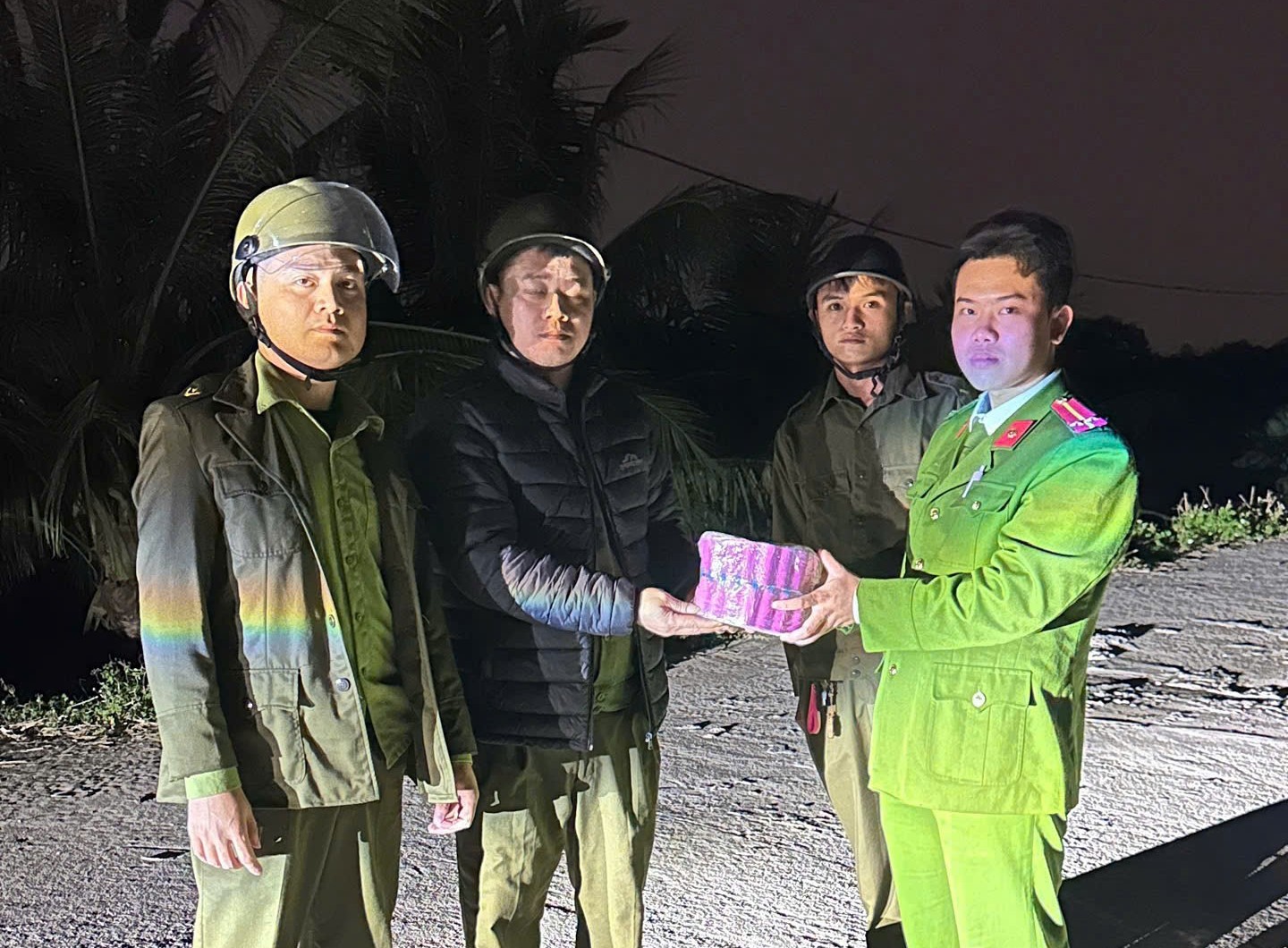 Công an xã An Trường: Thu giữ băng pháo có trọng lượng 02 kg